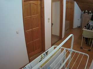 voyeurcam-julmodels-hall-2nd