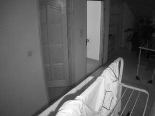 voyeurcam-julmodels-hall-2nd