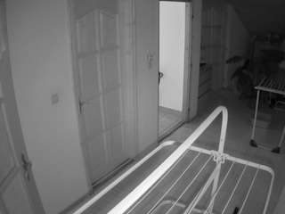 voyeurcam-julmodels-hall-2nd