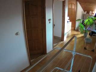 voyeurcam-julmodels-hall-2nd