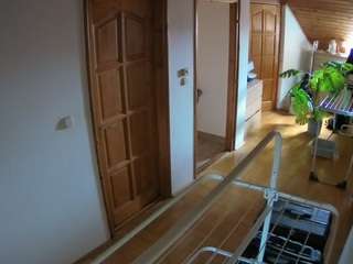 voyeurcam-julmodels-hall-2nd