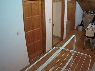 voyeurcam-julmodels-hall-2nd