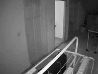 voyeurcam-julmodels-hall-2nd