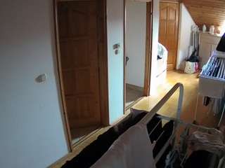 voyeurcam-julmodels-hall-2nd