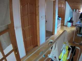 voyeurcam-julmodels-hall-2nd