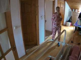 voyeurcam-julmodels-hall-2nd