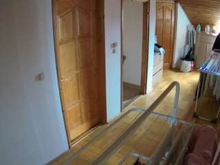 voyeurcam-julmodels-hall-2nd