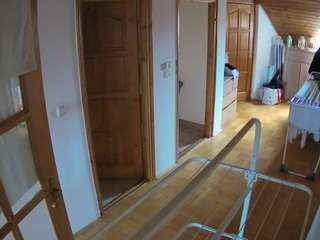 voyeurcam-julmodels-hall-2nd