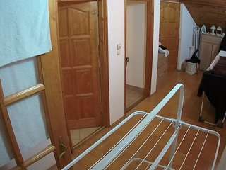 voyeurcam-julmodels-hall-2nd