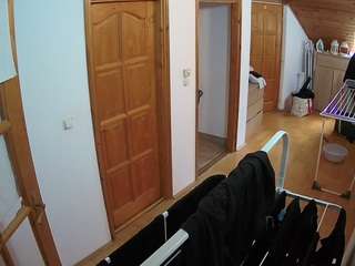 voyeurcam-julmodels-hall-2nd