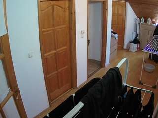 voyeurcam-julmodels-hall-2nd