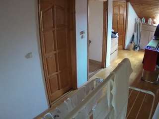 voyeurcam-julmodels-hall-2nd