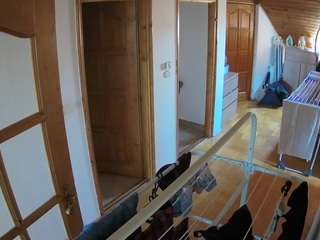 voyeurcam-julmodels-hall-2nd