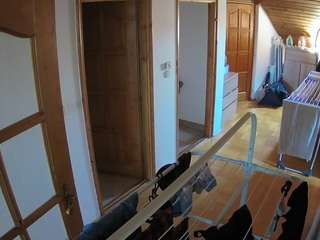 voyeurcam-julmodels-hall-2nd
