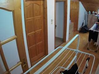 Эта модель сейчас онлайн. voyeurcam-julmodels-hall-2nd