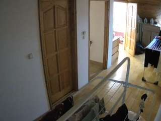 Questo modello è in diretta ora. voyeurcam-julmodels-hall-2nd