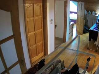 Mẫu này đang trực tiếp. voyeurcam-julmodels-hall-2nd