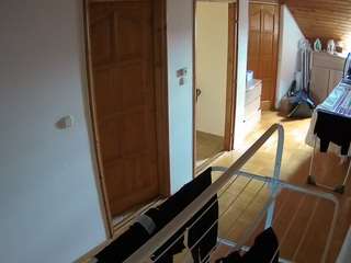 voyeurcam-julmodels-hall-2nd