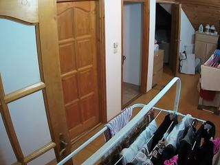 voyeurcam-julmodels-hall-2nd