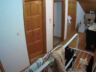 voyeurcam-julmodels-hall-2nd