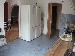 voyeurcam-julmodels-kitchen