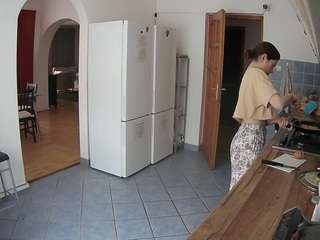 voyeurcam-julmodels-kitchen