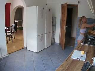 voyeurcam-julmodels-kitchen Free Live Voyeur Cams camsoda