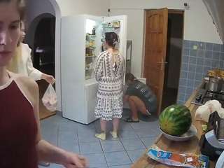 Live Nude Models camsoda voyeurcam-julmodels-kitchen