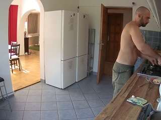 Vojeur House camsoda voyeurcam-julmodels-kitchen