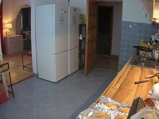 voyeurcam-julmodels-kitchen