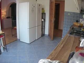 voyeurcam-julmodels-kitchen