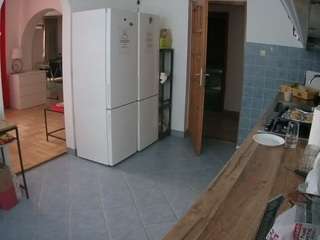voyeurcam-julmodels-kitchen