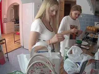 voyeurcam-julmodels-kitchen