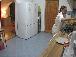 voyeurcam-julmodels-kitchen