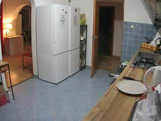 voyeurcam-julmodels-kitchen