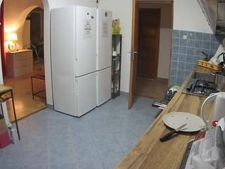 voyeurcam-julmodels-kitchen