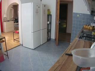 voyeurcam-julmodels-kitchen
