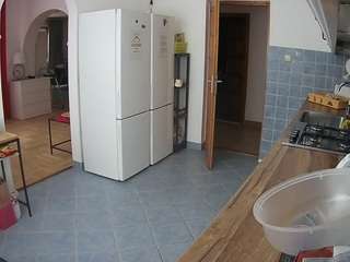 voyeurcam-julmodels-kitchen camsoda
