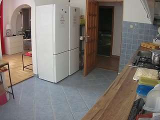 voyeurcam-julmodels-kitchen