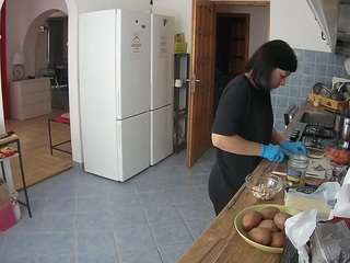 voyeurcam-julmodels-kitchen