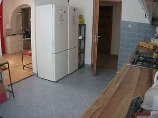 voyeurcam-julmodels-kitchen
