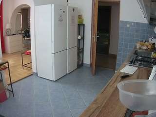 voyeurcam-julmodels-kitchen