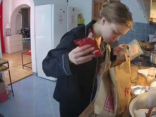 voyeurcam-julmodels-kitchen