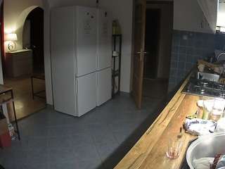 voyeurcam-julmodels-kitchen