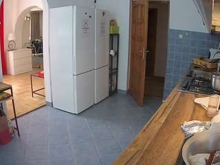 voyeurcam-julmodels-kitchen