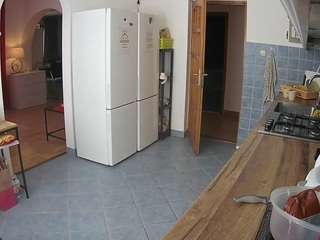 voyeurcam-julmodels-kitchen