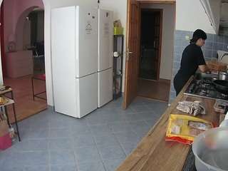 voyeurcam-julmodels-kitchen