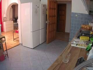 voyeurcam-julmodels-kitchen Live Webcam on CamSoda