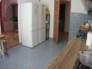 voyeurcam-julmodels-kitchen