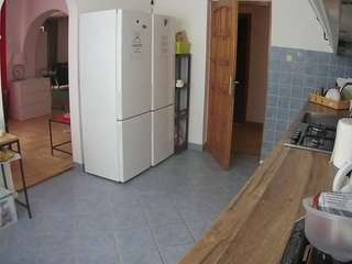 voyeurcam-julmodels-kitchen